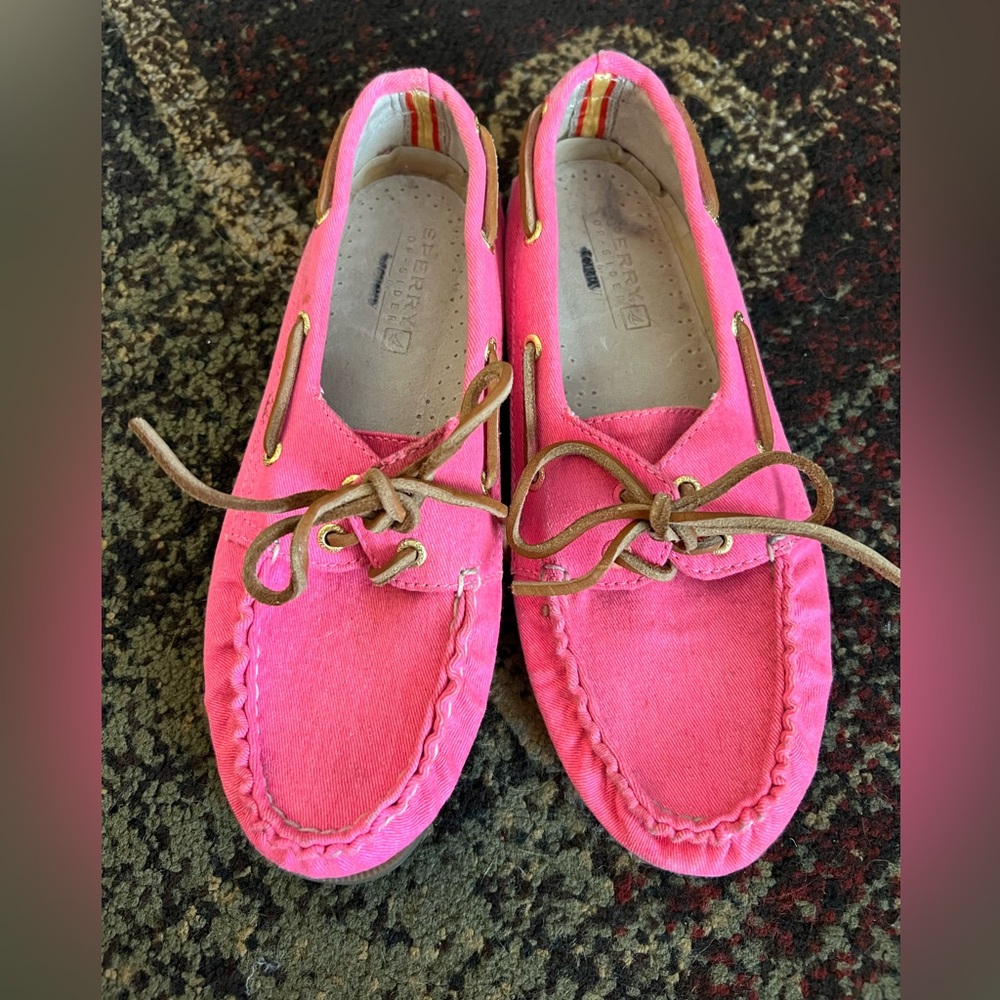 Sperry Women's Bright Pink Moccasins
